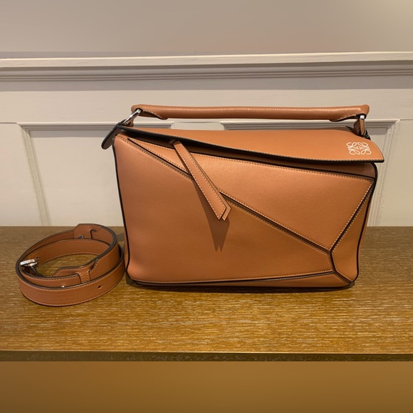**SOLD** Loewe Classic Puzzle Bag - Picture 9 of 15